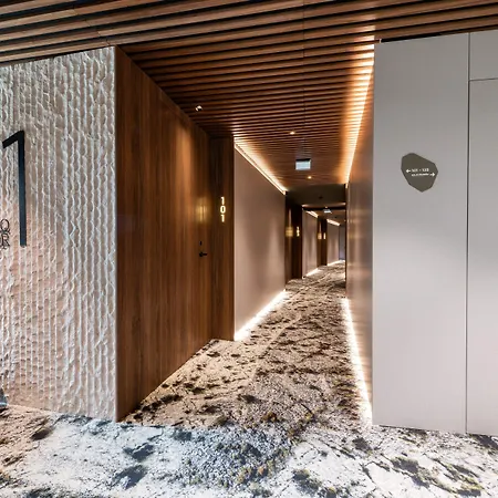 Hotel Dolinas Climbing Porto de Mós